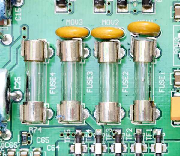 elektronik-größekorrigiert-1